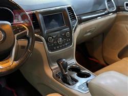 جیپ گراند شیرۆکی